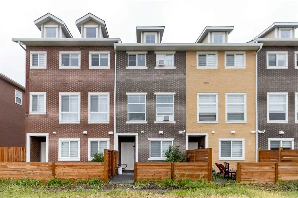 248 Kinniburgh Boulevard, #44