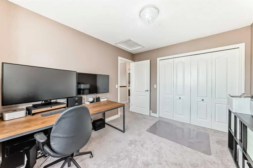 120 Oakmere Way