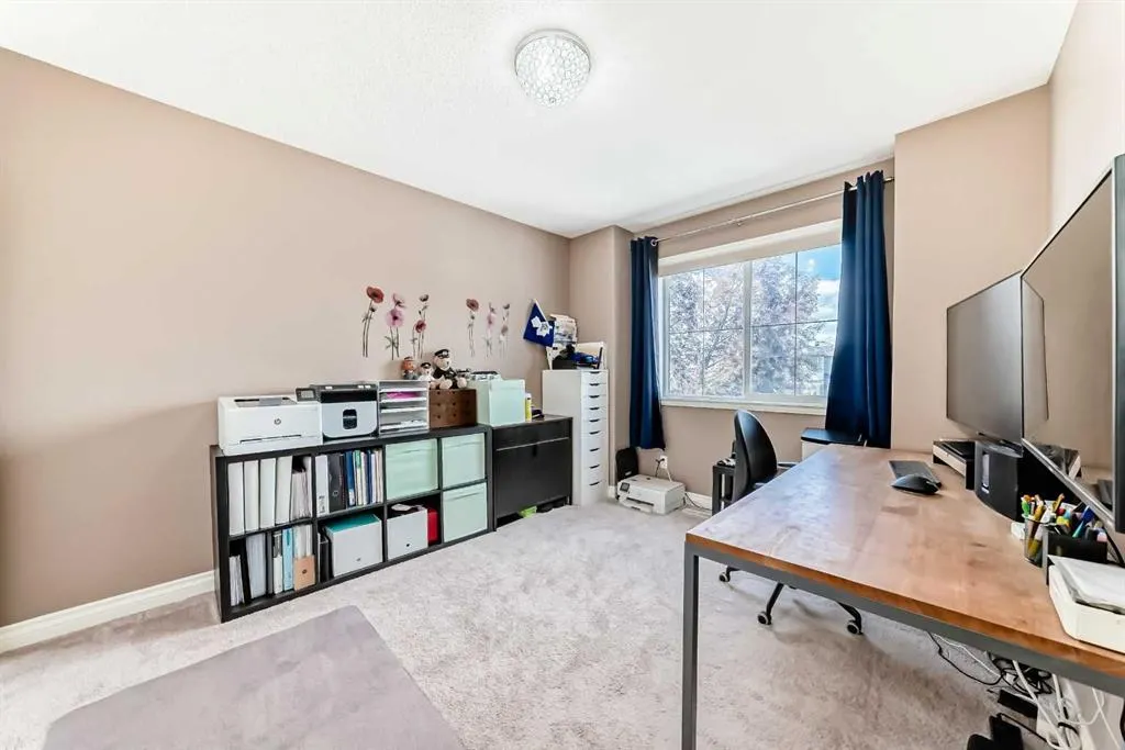120 Oakmere Way