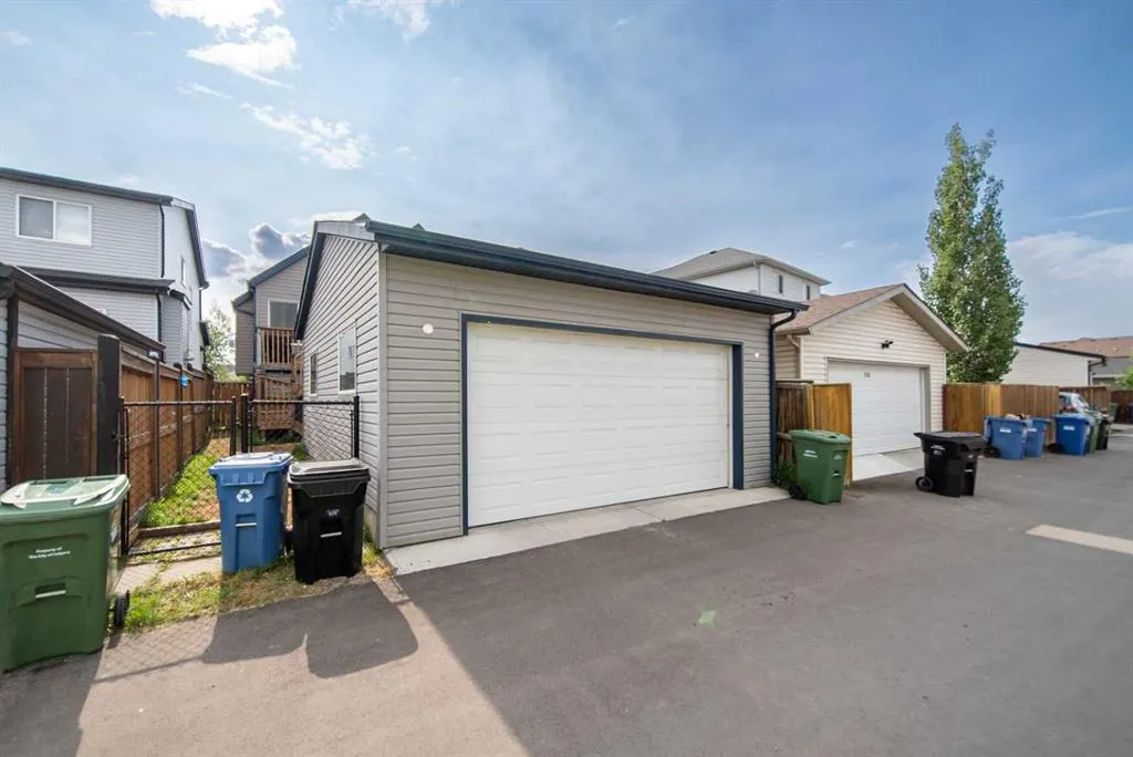 184 Copperstone Gardens SE