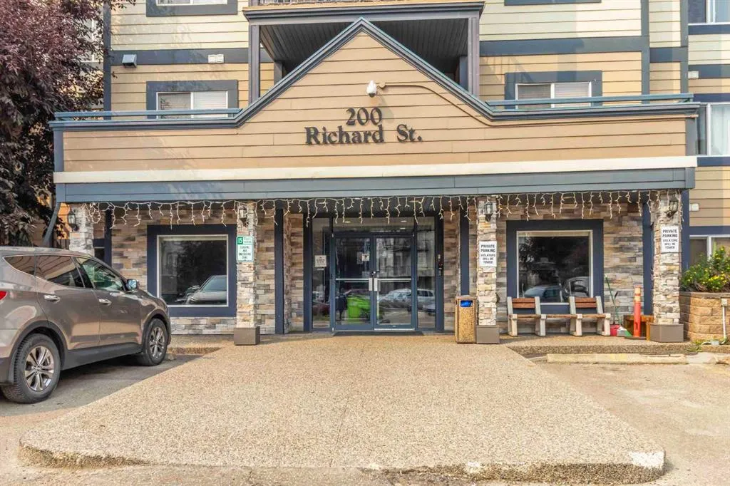 200 Richard Street, #338