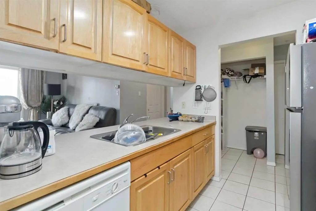200 Richard Street, #338