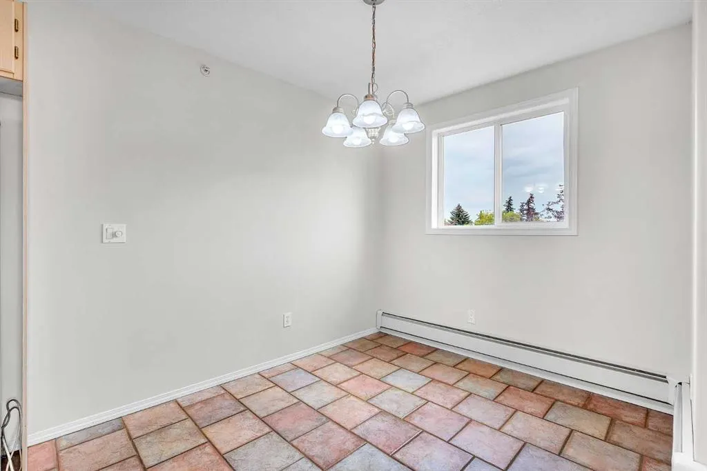 165 Manora Place NE, #306