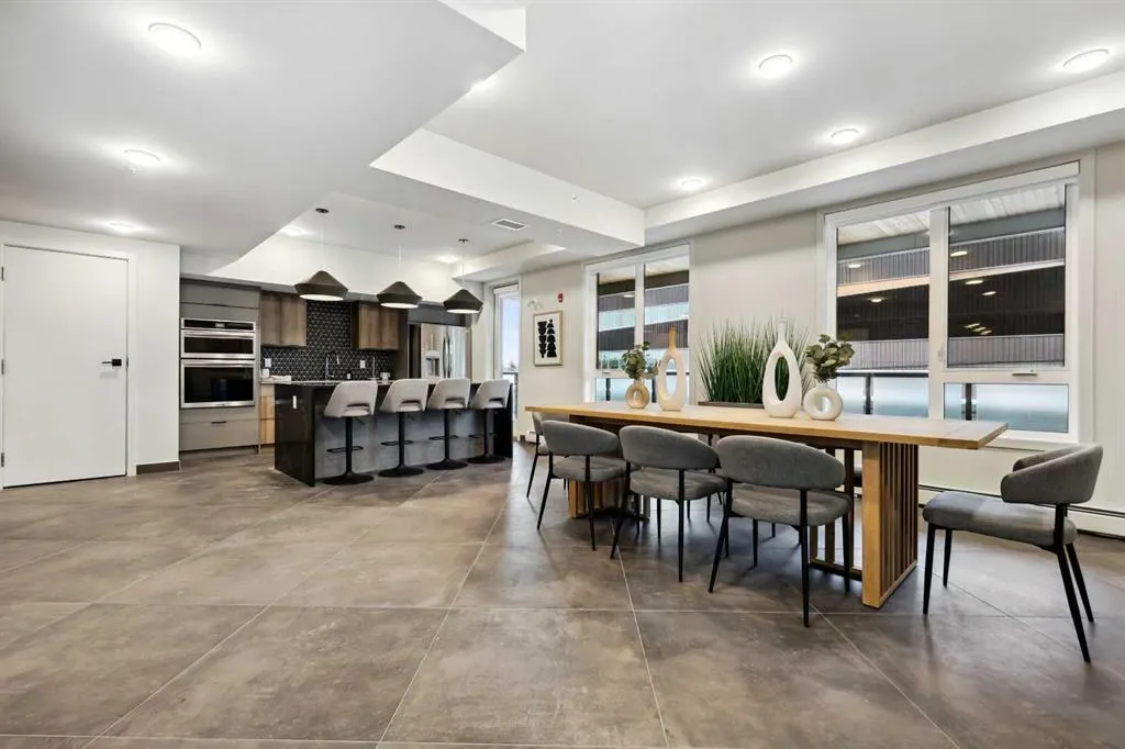 3932 University Avenue NW, #506