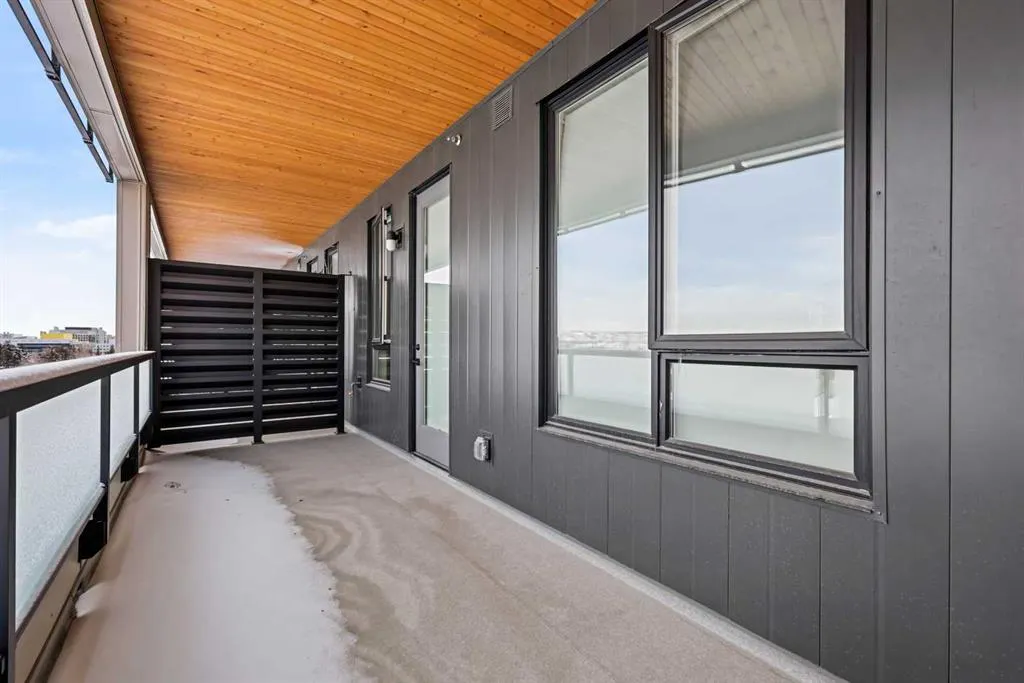3932 University Avenue NW, #506