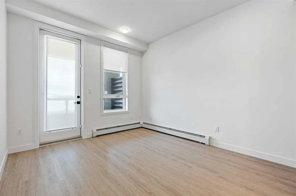 3932 University Avenue NW, #506