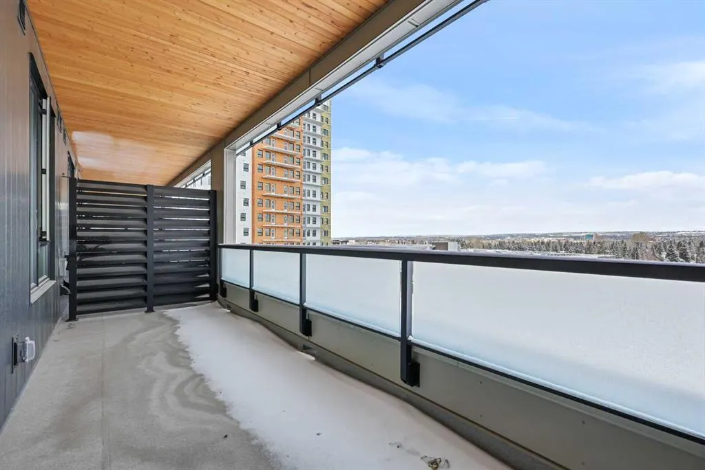 3932 University Avenue NW, #506