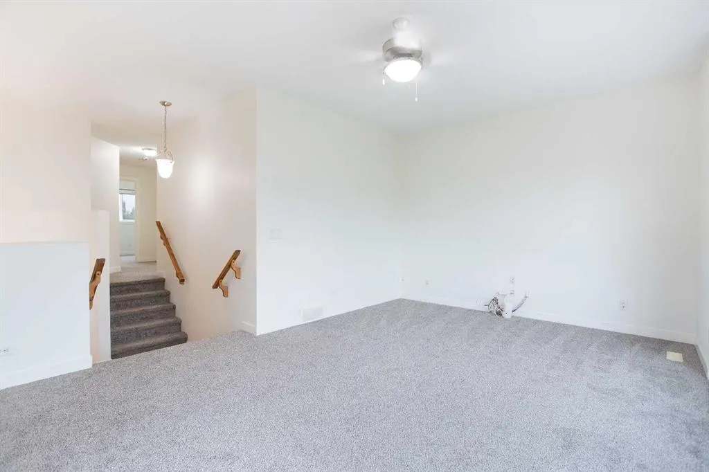 373 Brightonstone Green SE