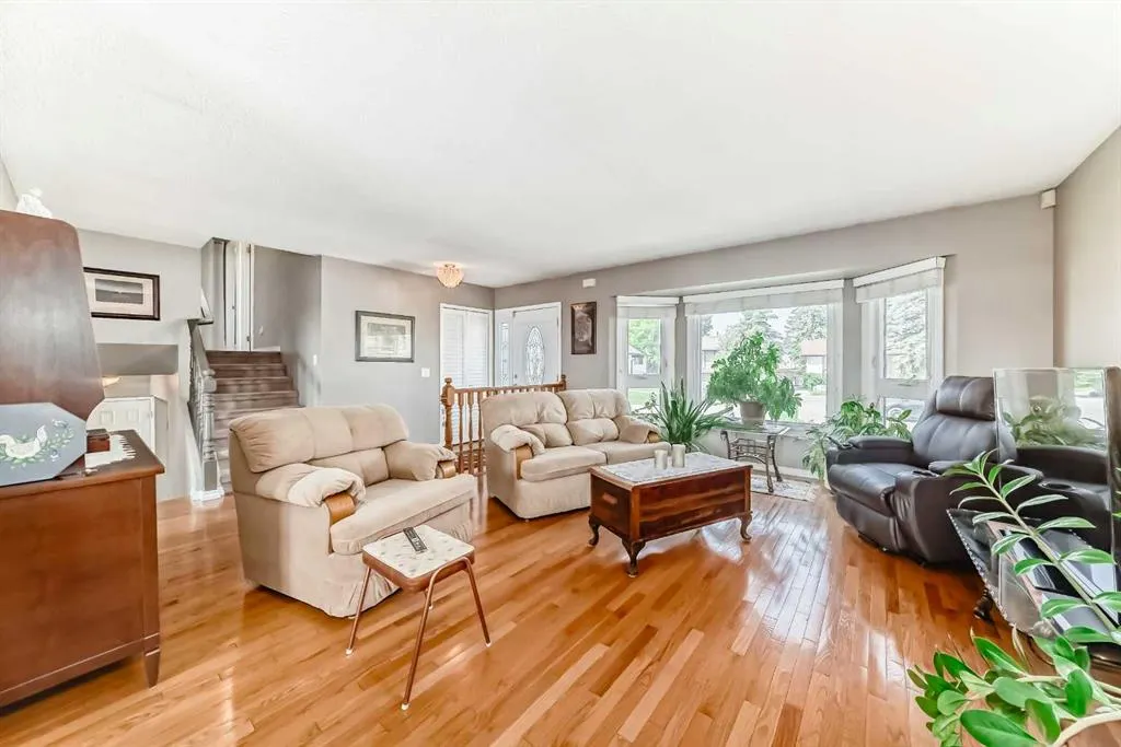 32 Radcliffe Bay SE