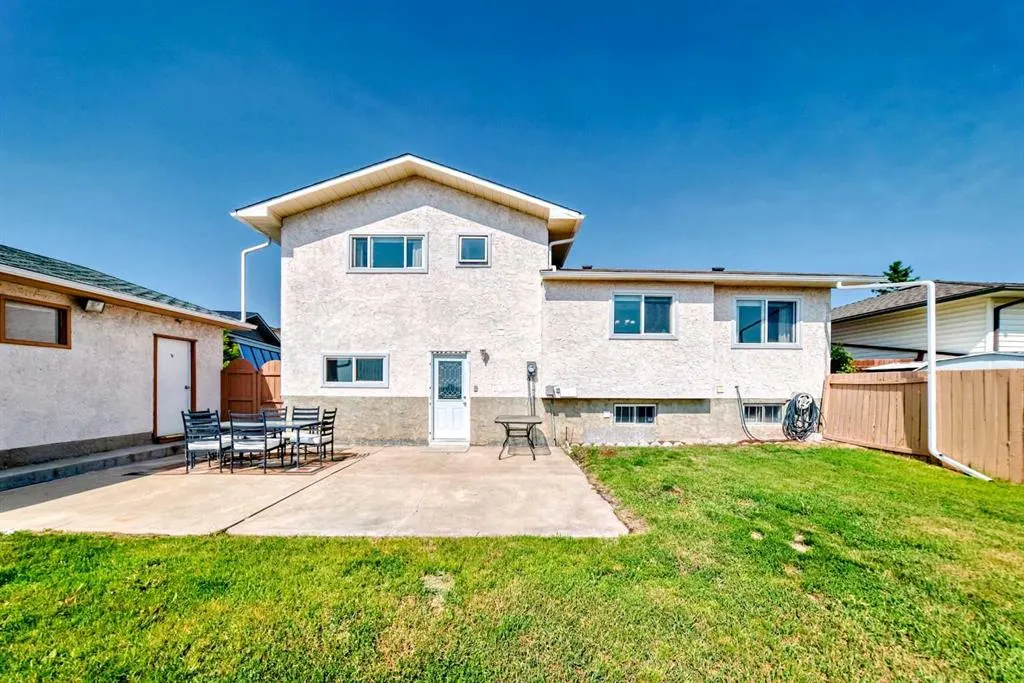 32 Radcliffe Bay SE