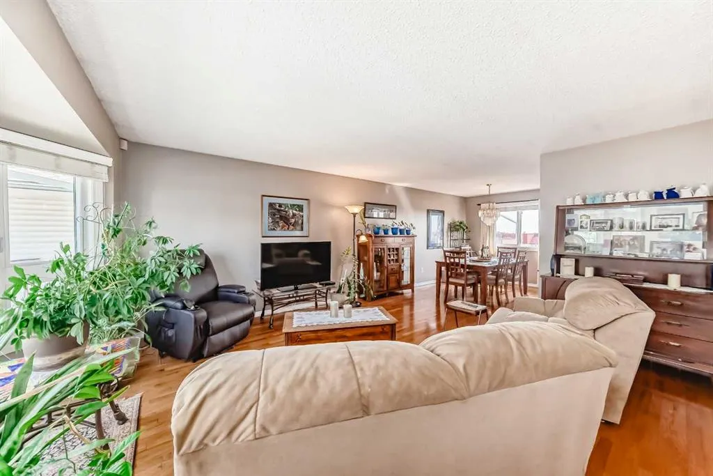 32 Radcliffe Bay SE