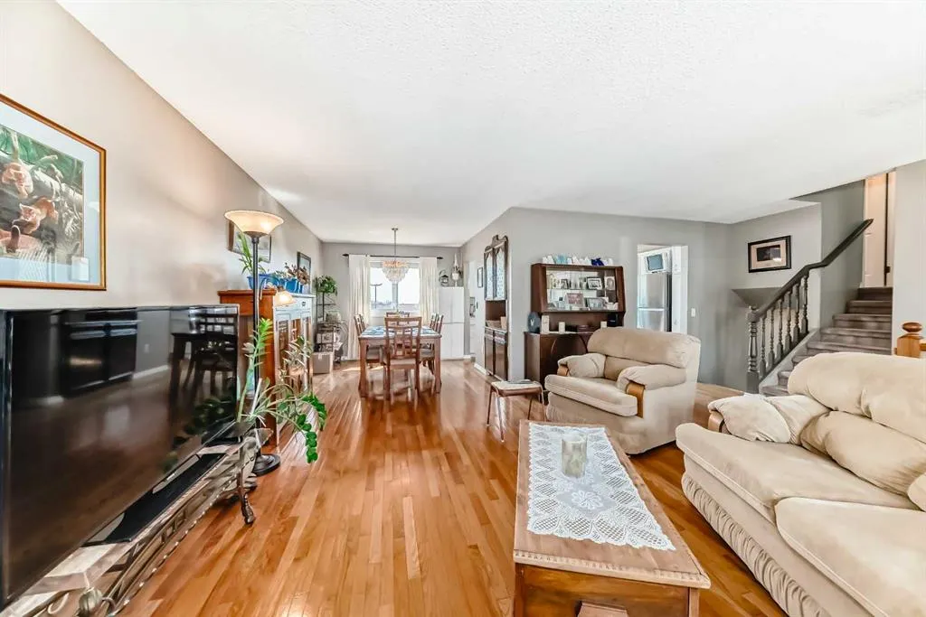 32 Radcliffe Bay SE