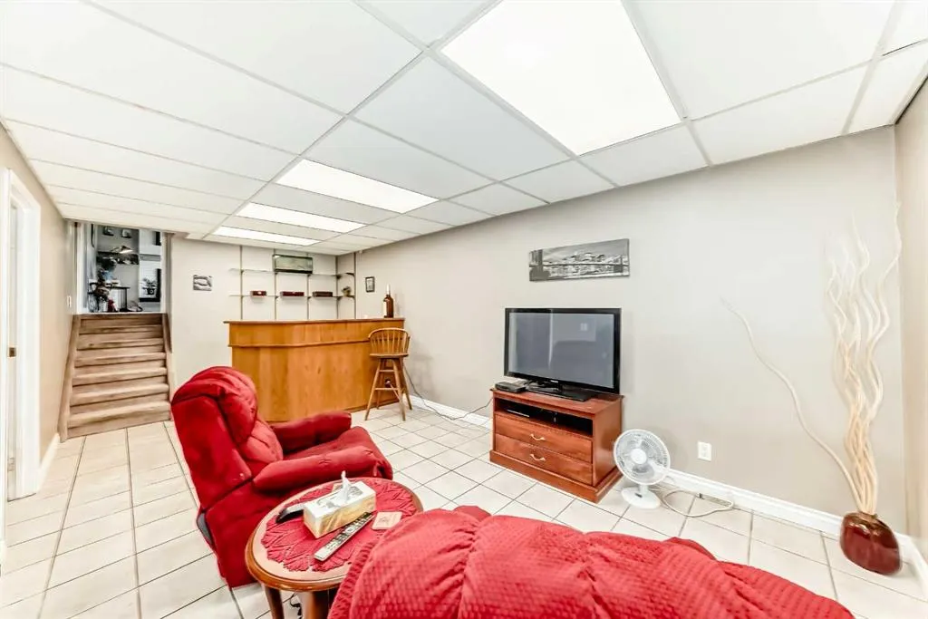 32 Radcliffe Bay SE