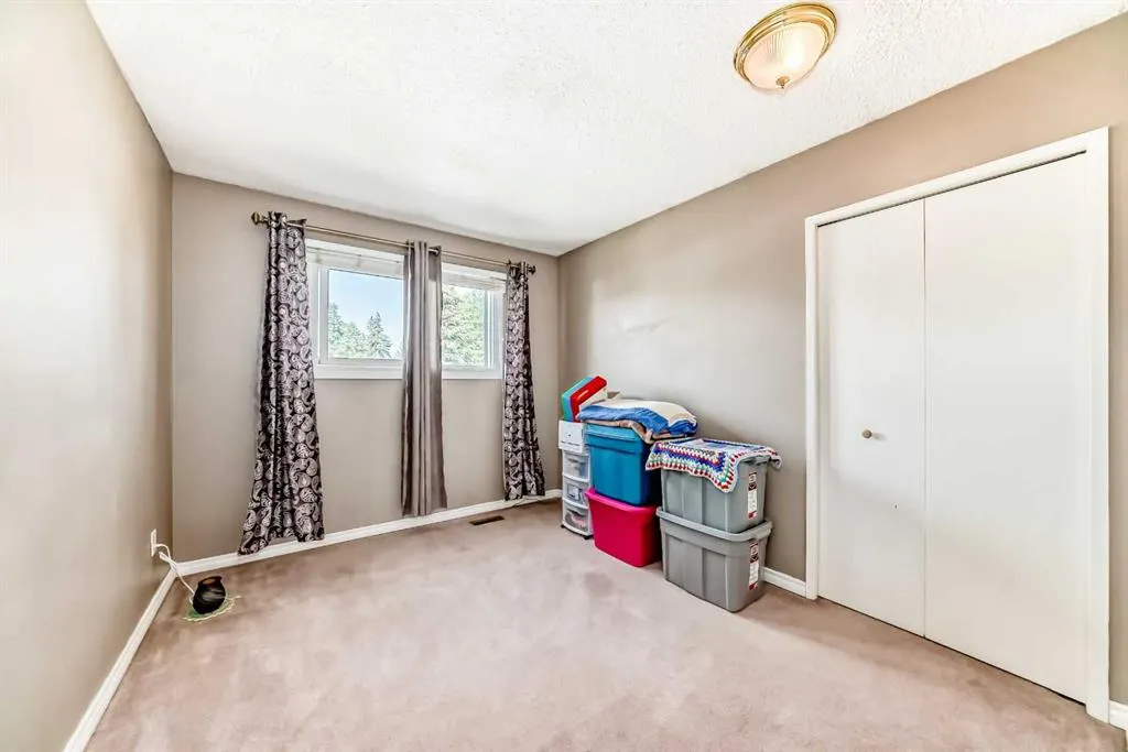 32 Radcliffe Bay SE