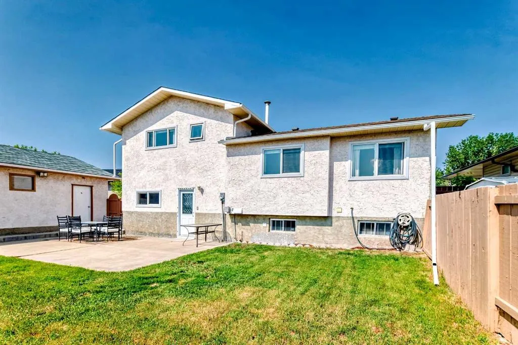 32 Radcliffe Bay SE