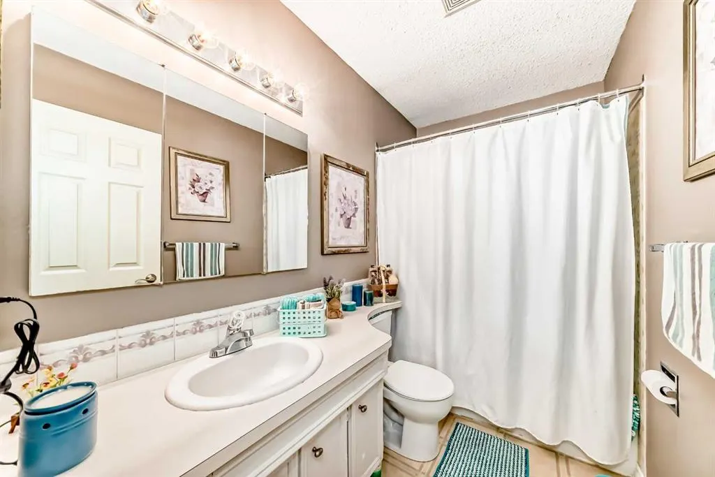 32 Radcliffe Bay SE