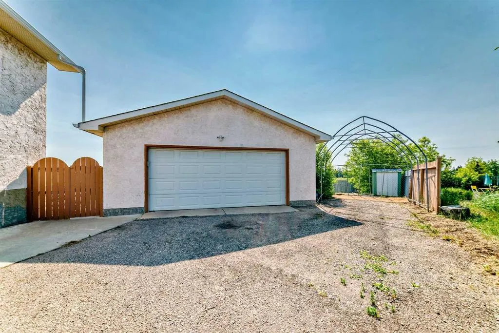 32 Radcliffe Bay SE