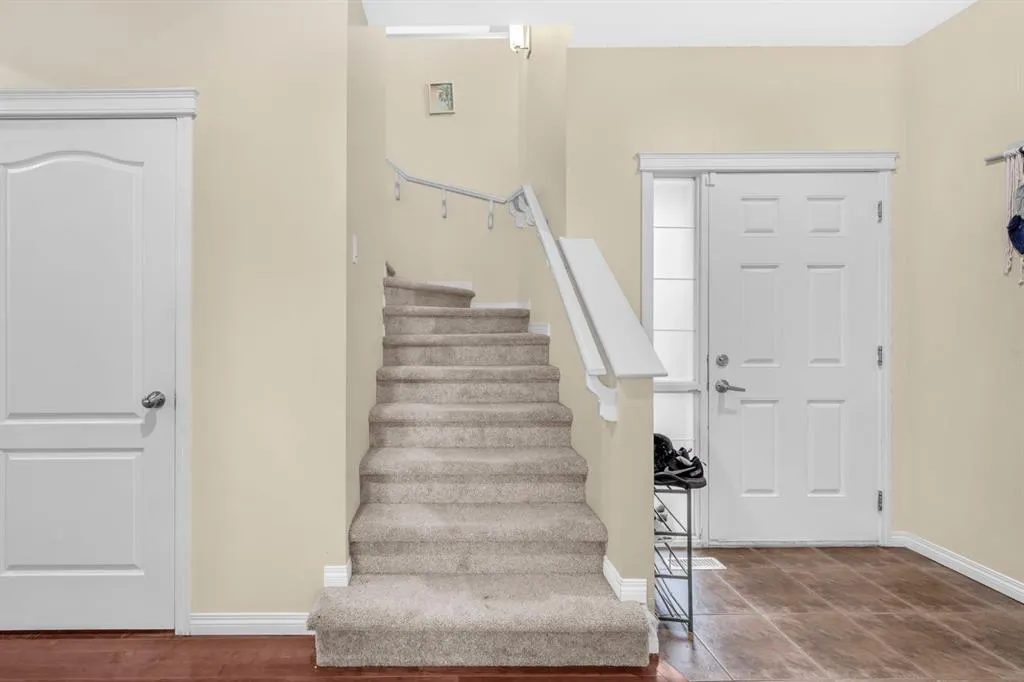 151 Martha's Meadows Close NE