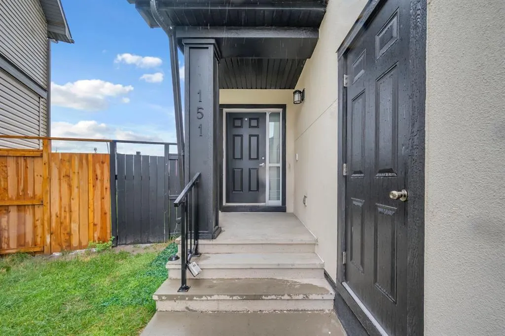 151 Martha's Meadows Close NE
