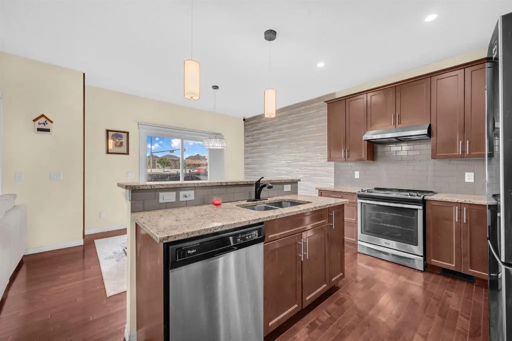 151 Martha's Meadows Close NE