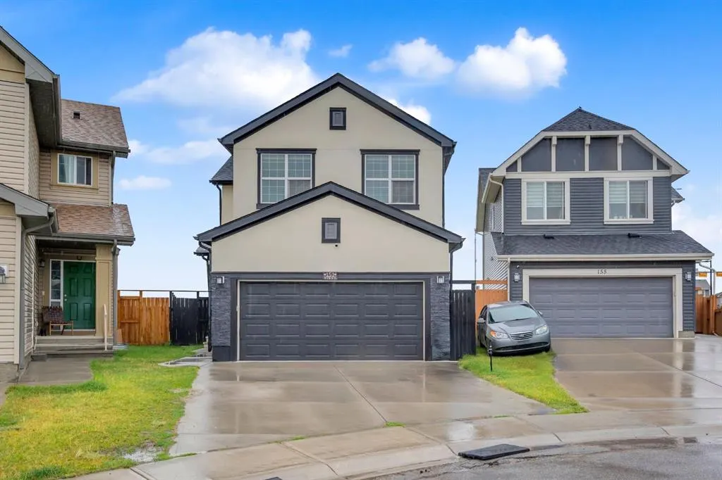 151 Martha's Meadows Close NE