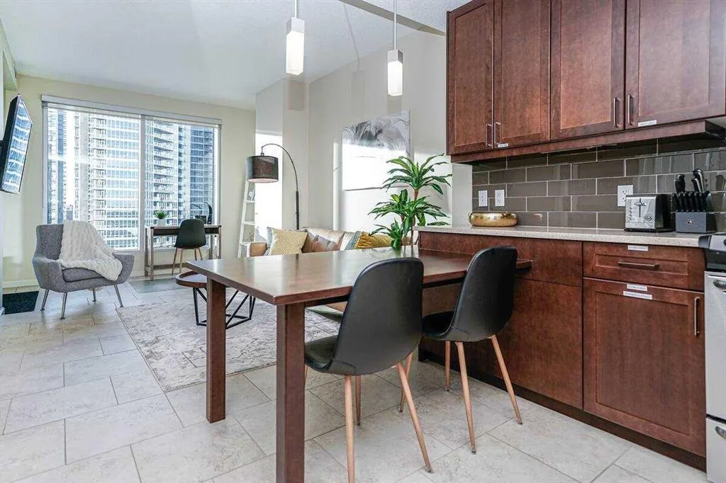 211 13 Avenue SE, #1004