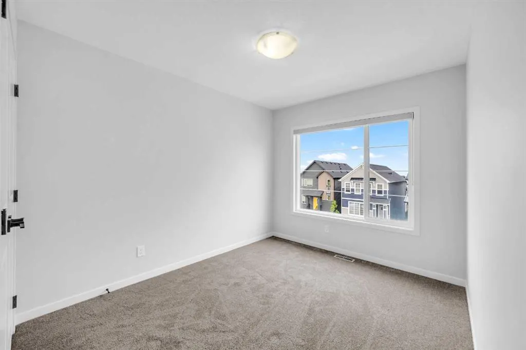 37 Edith Manor NW