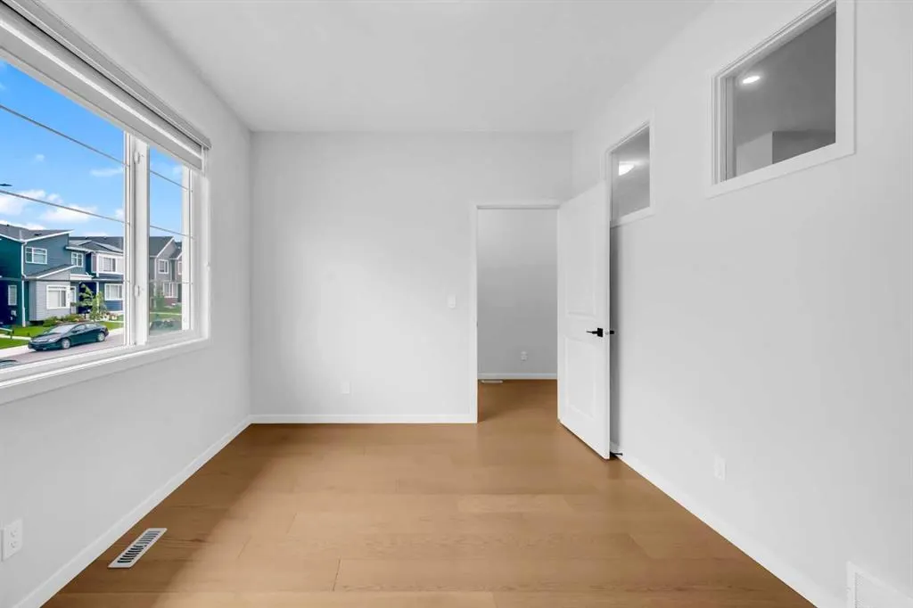 37 Edith Manor NW