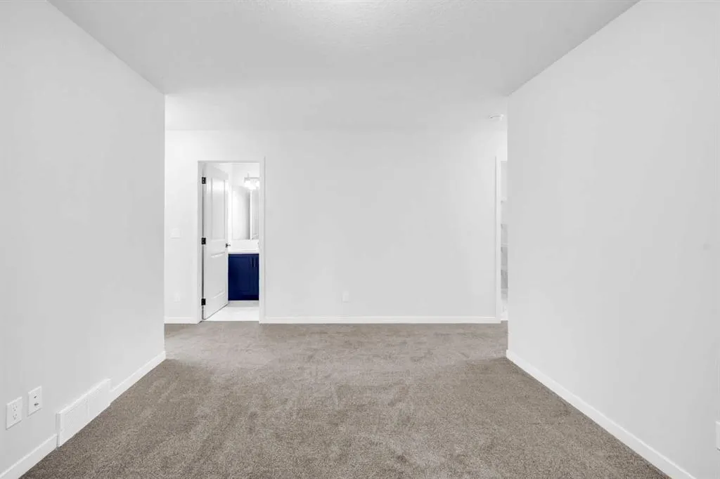 37 Edith Manor NW