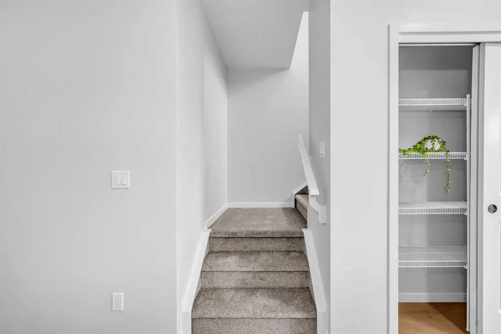 37 Edith Manor NW