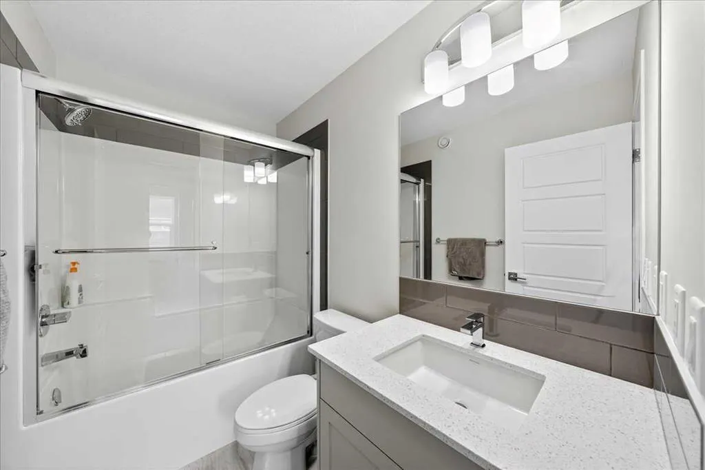 10 Lucas Close NW
