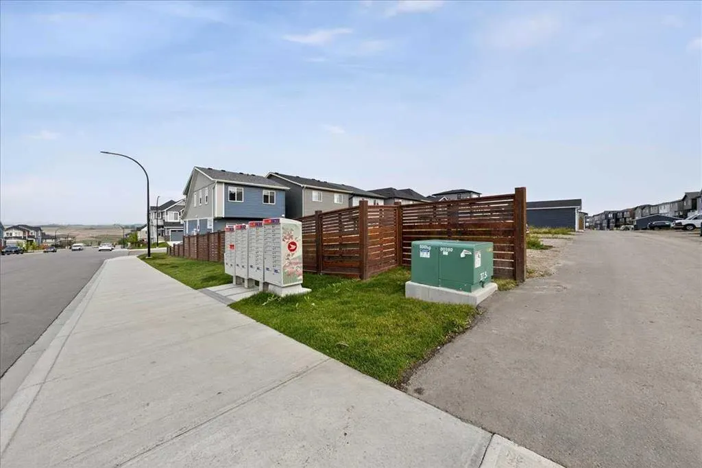 10 Lucas Close NW