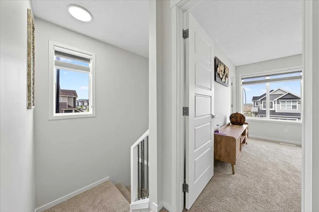 10 Lucas Close NW