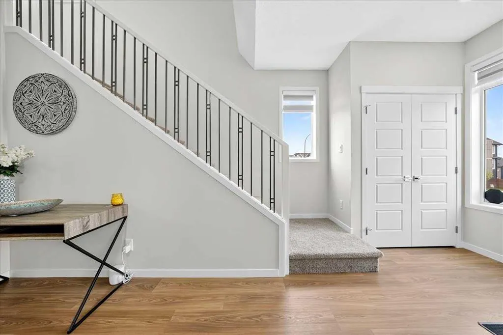 10 Lucas Close NW