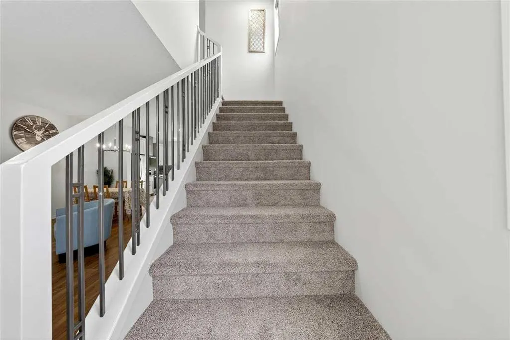 10 Lucas Close NW