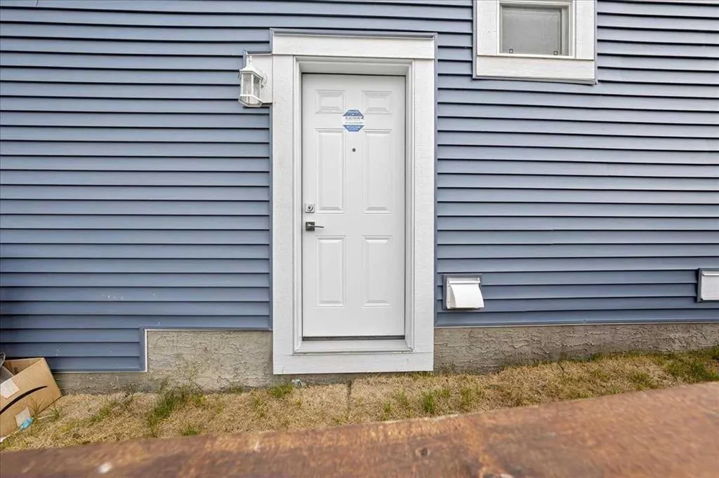 10 Lucas Close NW