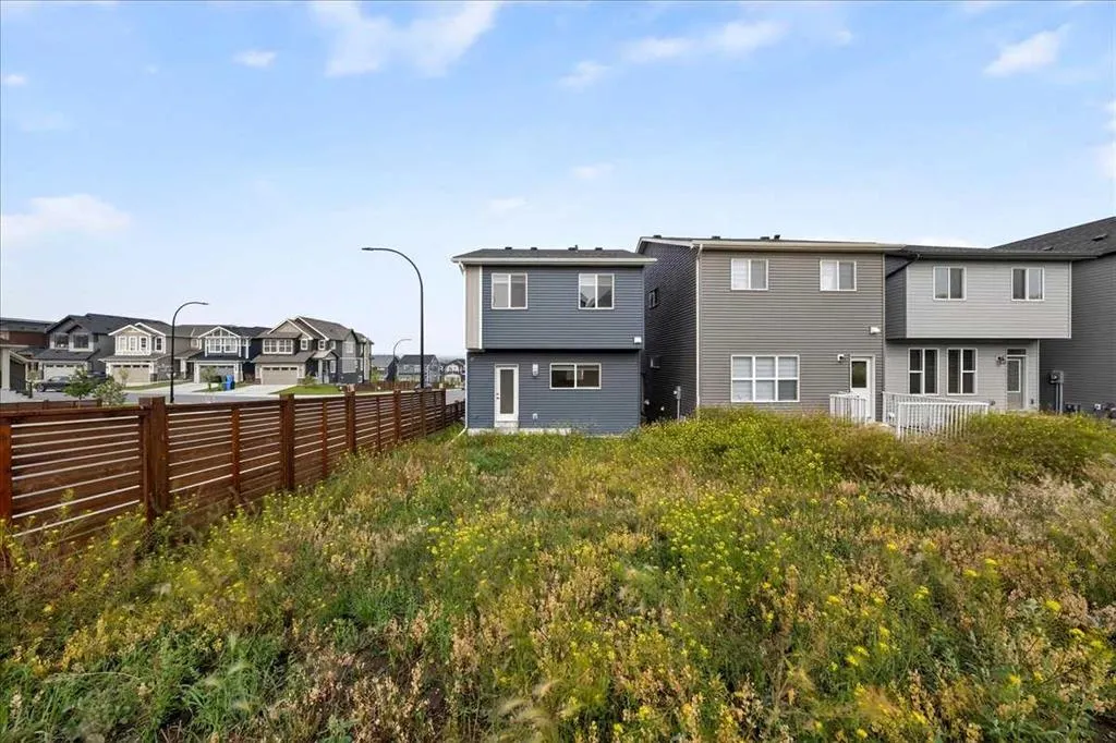 10 Lucas Close NW