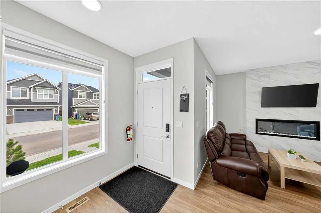10 Lucas Close NW