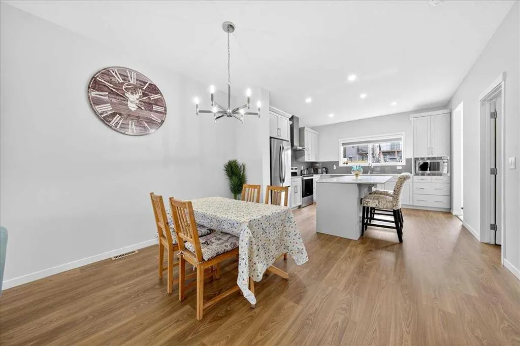 10 Lucas Close NW