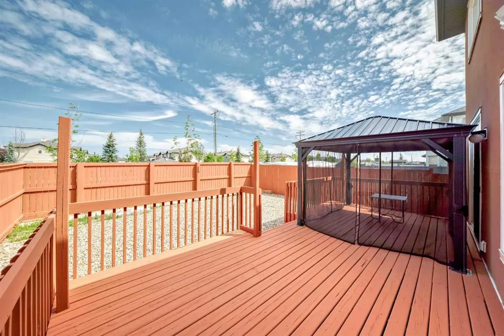 148 Saddlecrest Gardens NE