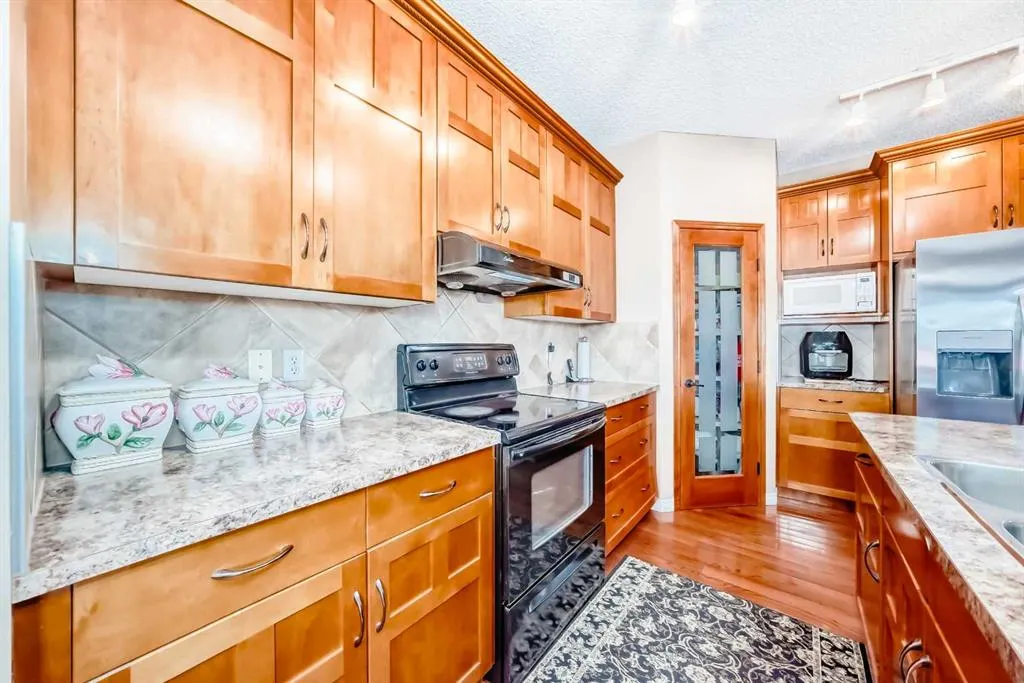 148 Saddlecrest Gardens NE