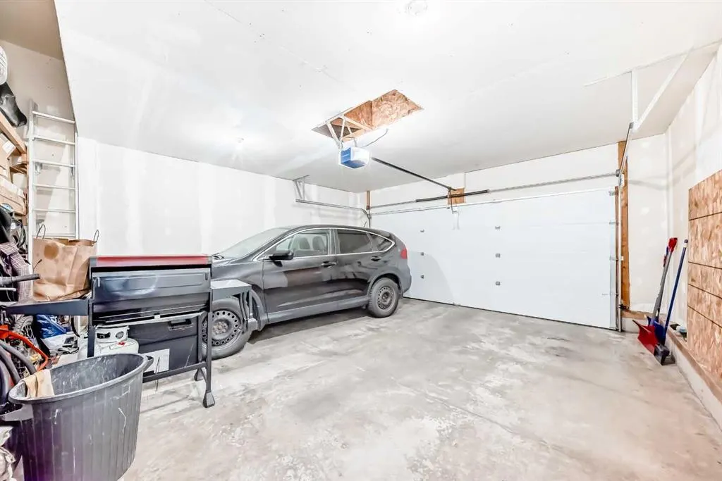 148 Saddlecrest Gardens NE