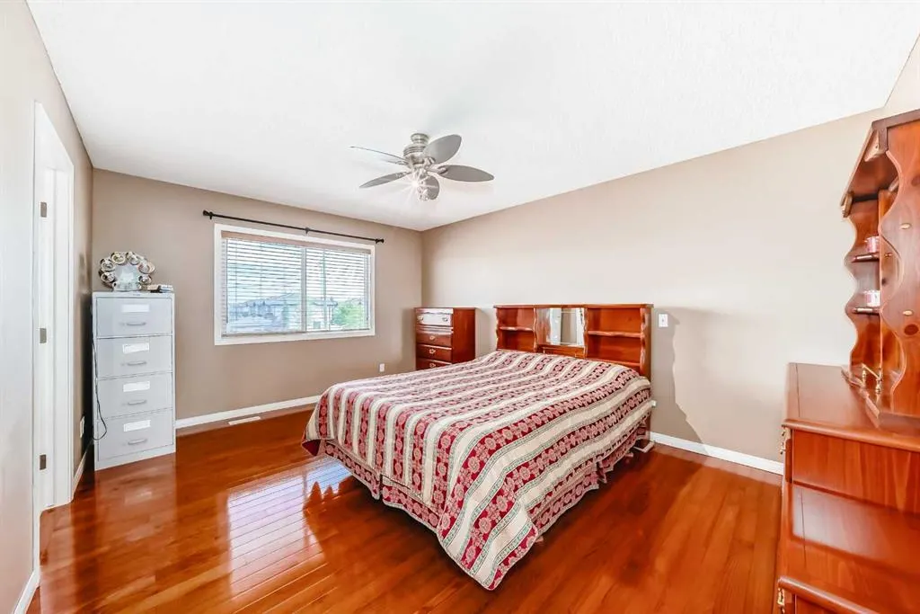 148 Saddlecrest Gardens NE