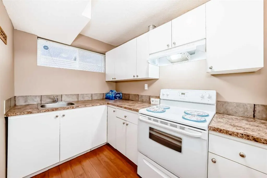 148 Saddlecrest Gardens NE