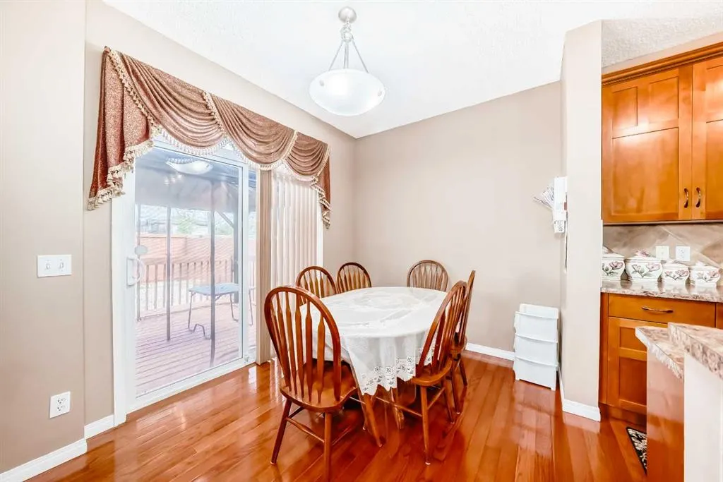 148 Saddlecrest Gardens NE