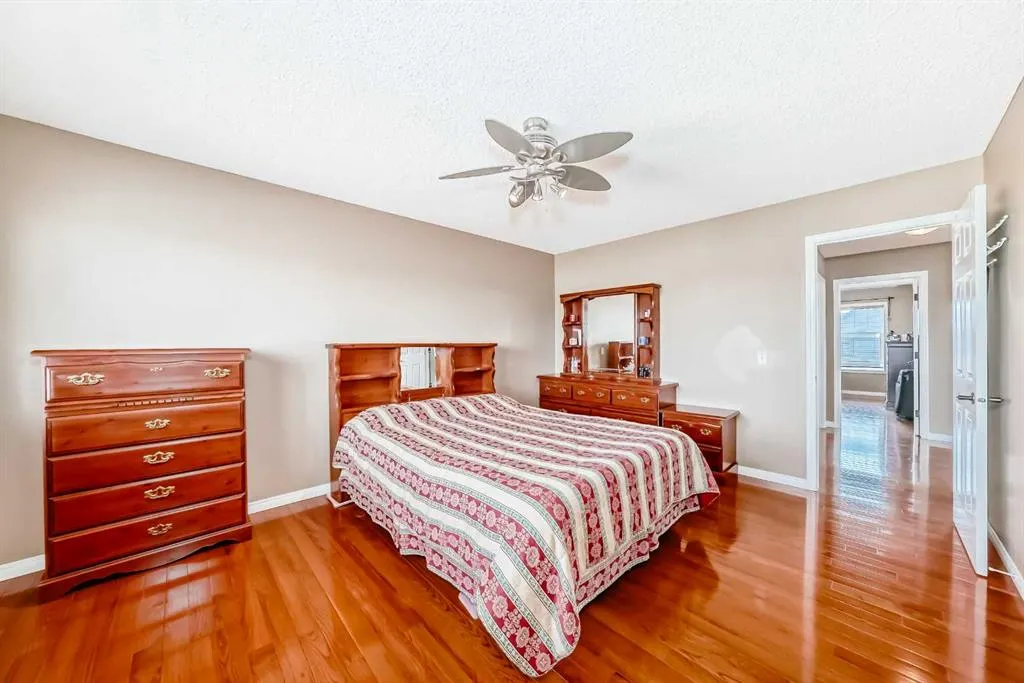 148 Saddlecrest Gardens NE
