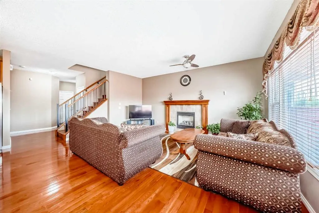 148 Saddlecrest Gardens NE