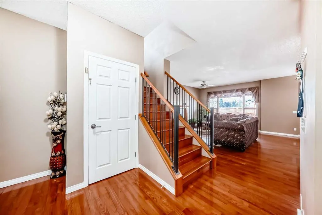 148 Saddlecrest Gardens NE