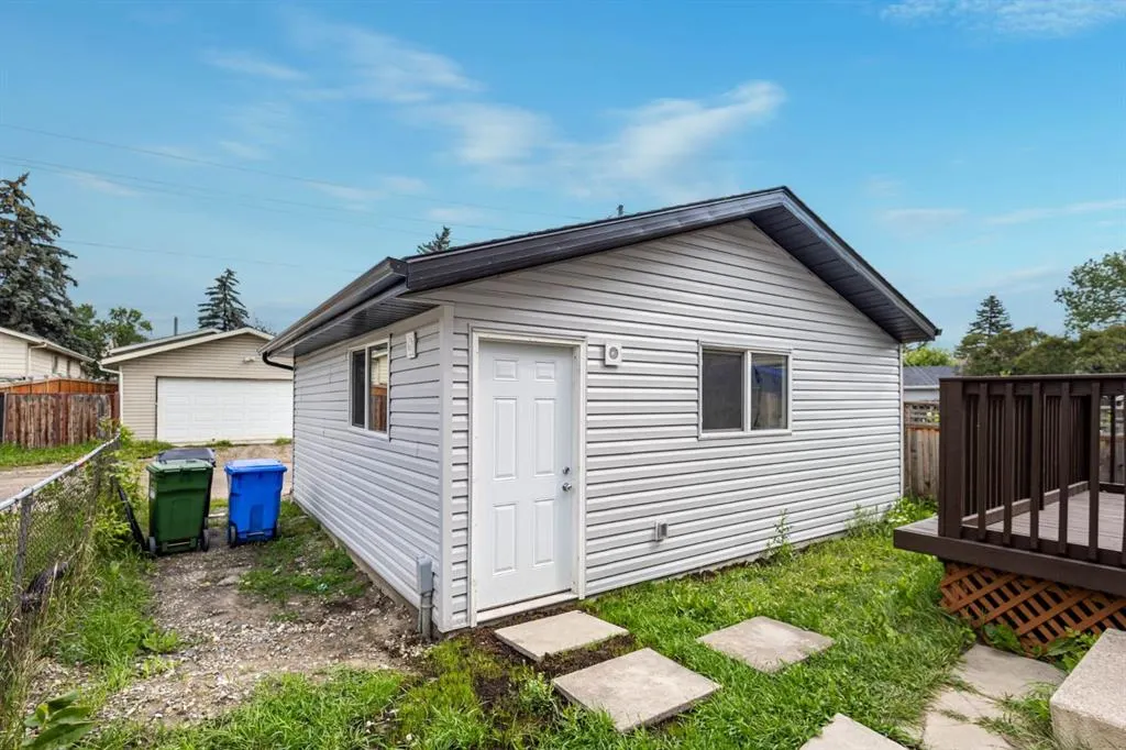 159 Erin Woods Drive SE