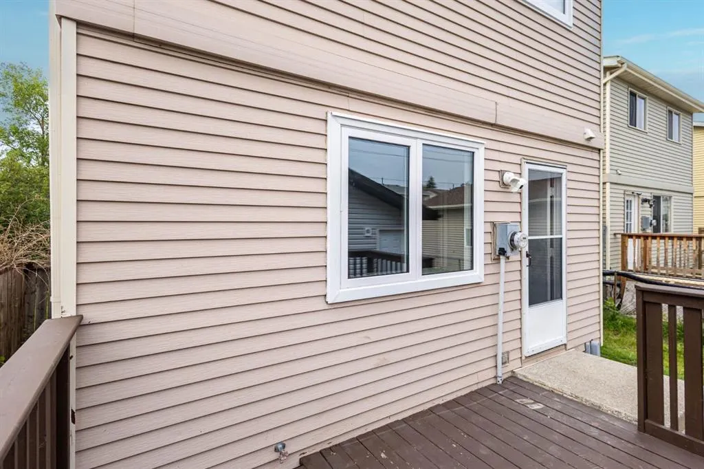 159 Erin Woods Drive SE